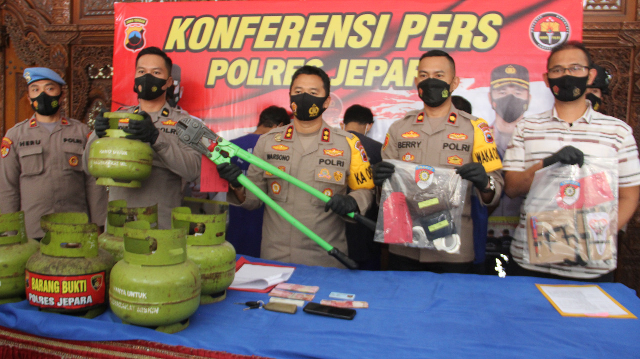 Gasak 56 Tabung Gas, 3 Pencuri ini Diciduk Polres Jepara