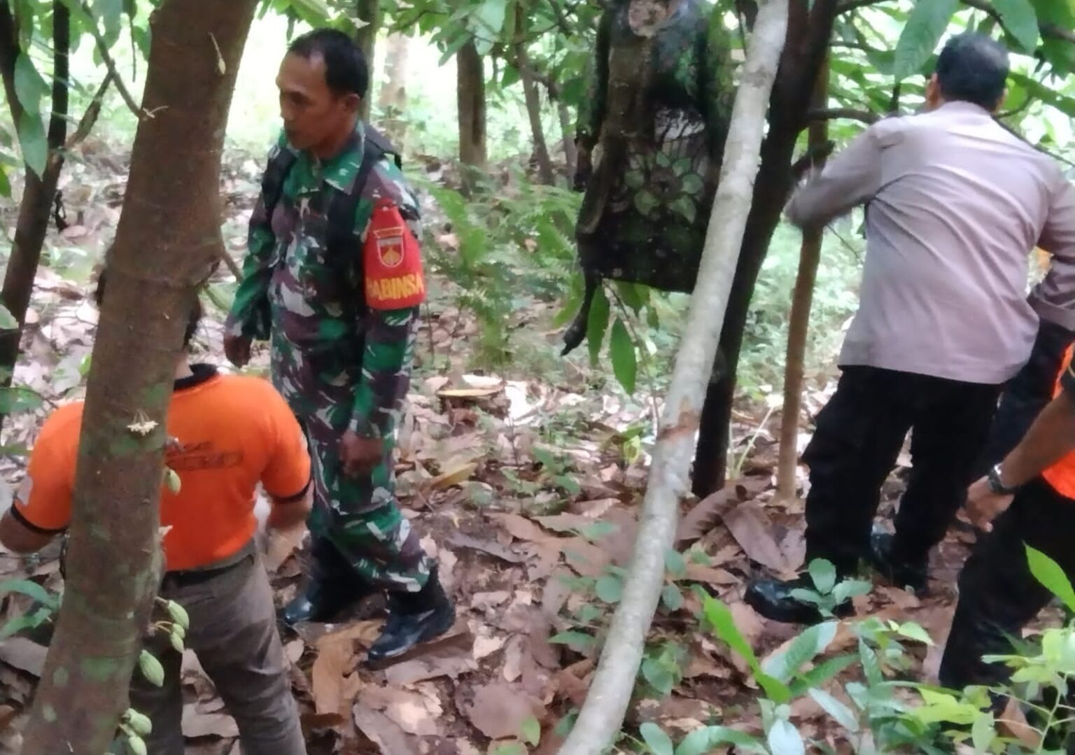 Niat Berburu Burung, Dua Warga Jepara Malah Temukan Mayat Menggantung
