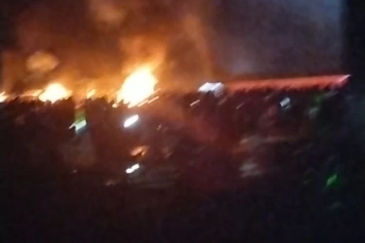 Kericuhan antar kelompok karyawan pecah di PT. Gunbuster Nickel Industry (GNI) pada Sabtu (14/1).