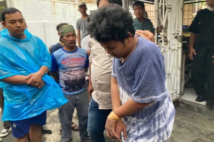Polisi berhasil menangkap buronan begal ambulans pasien Covid-19 berinisial RR (21) yang beraksi di Bengkulu, Juli 2021 lalu.