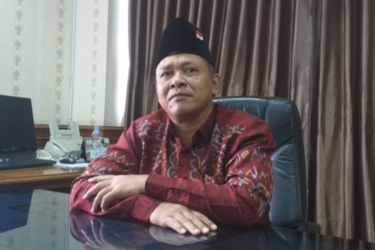 mantan Resktor Universitas Islam negeri Sultan Syarif Kasim (UIN Suska) Riau, Akhmad Mujahidin