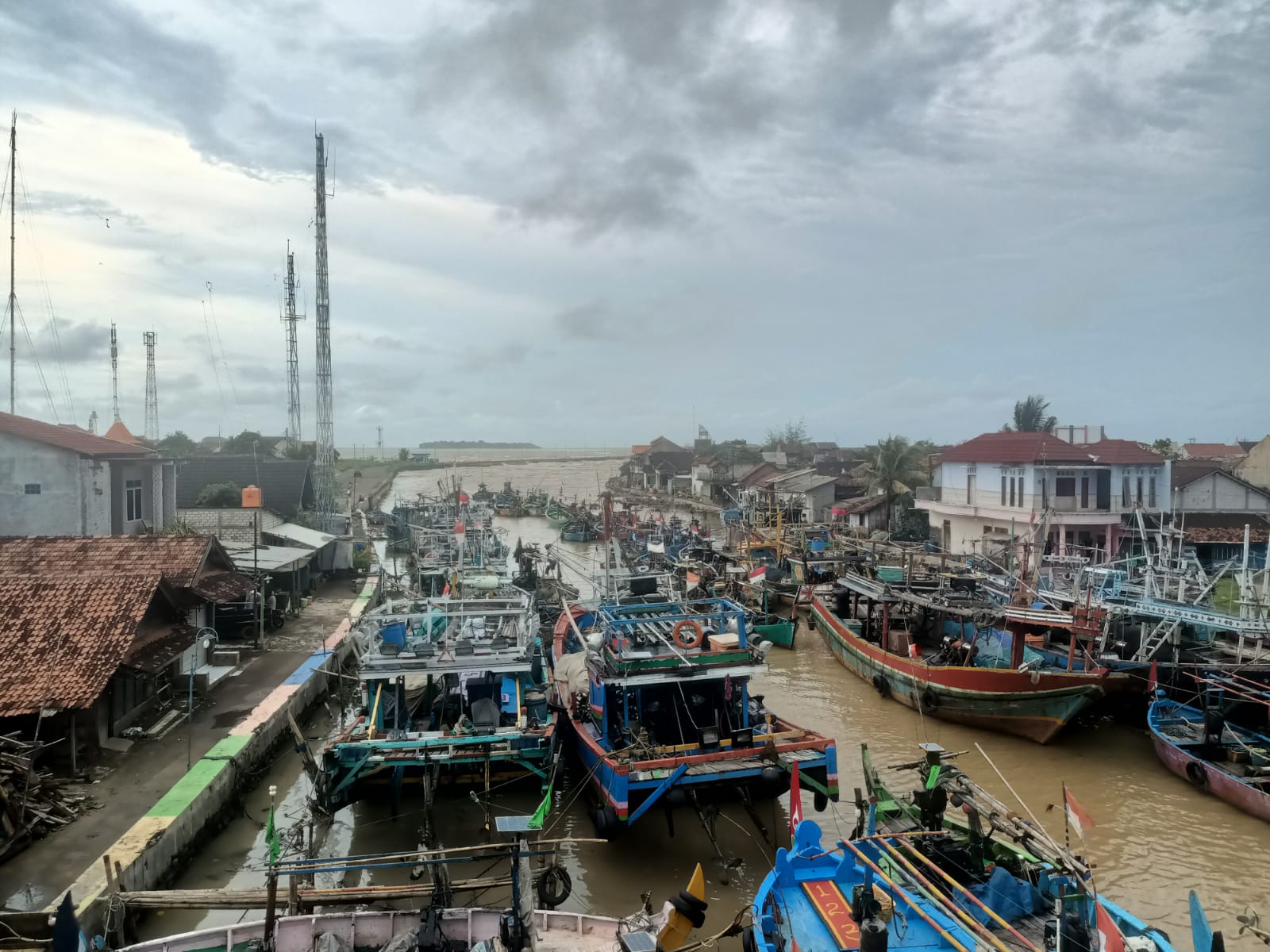 Kapal nelayan Jepara bersandar lantaran alami masa paceklik