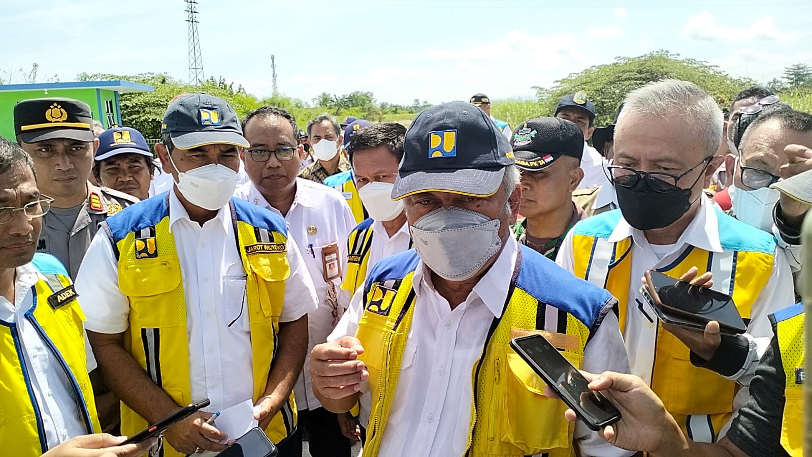Menteri PUPR Mochamad Basuki Hadimoeljono ketika datang ke Kudus mengatakan akan upgrade mesin pompa banjir untuk mengatasi banjir di Kudus