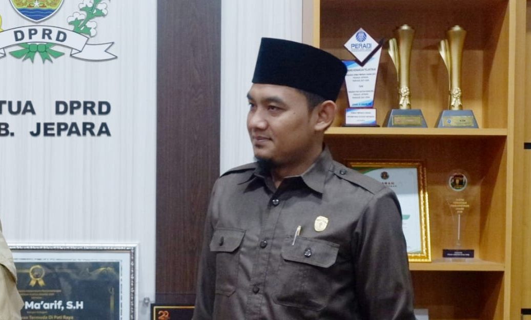 Ketua DPRD Jepara Haizul Ma’arif (Gus Haiz) dalam rapat paripurna pengambilan keputusan, Selasa (21/2) menyampaikan tertundanya Ranperda RTRW menjadi Perda