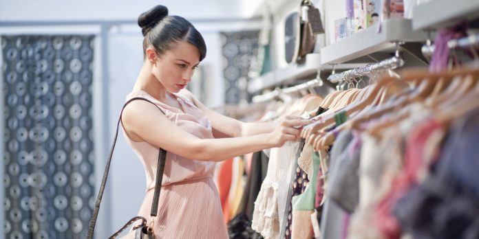 ilustrasi perilaku belanja impulsive buying (foto: meramuda)
