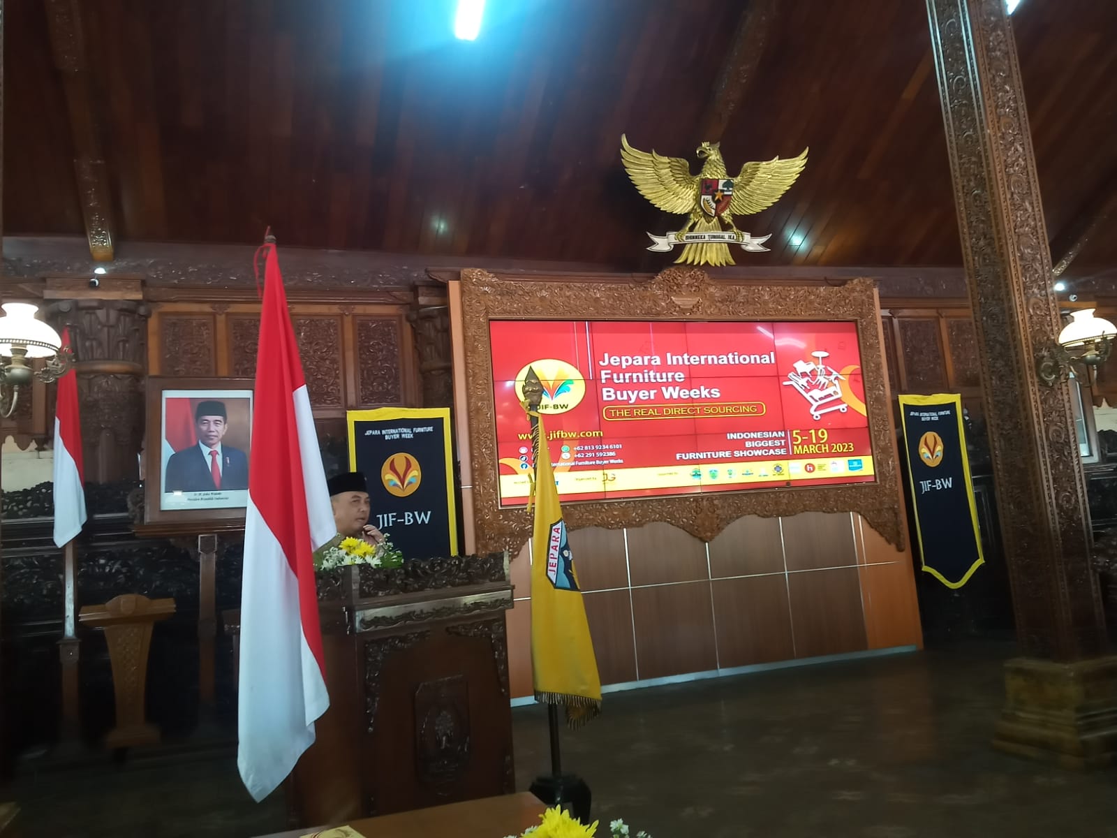 Pembukaan pameran furnitur berskala internasional yang bertajuk Jepara International Furniture Buyer Week (JIF-BW) 2023 pada Senin (6/3) di Pendapa RA Kartini Jepara (KlikFakta/Nur Ithrotul Fadhilah)