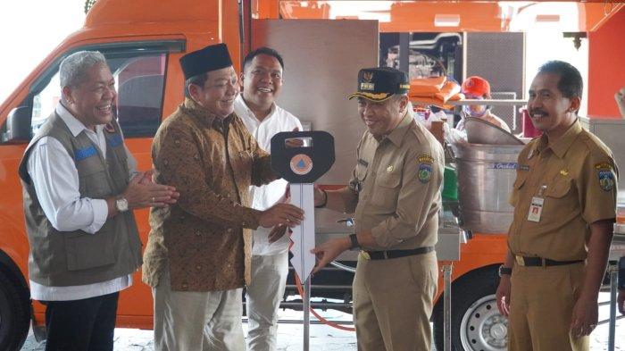 Penyerahan bantuan penanggulangan bencana dari BNPB kepada Pj Bupati Jepara pada Senin (13/3)