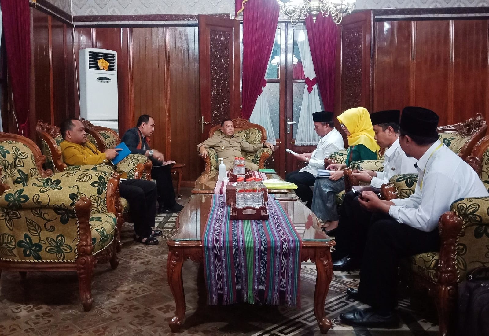 Pj Bupati Jepara bersama Kemenag membahas kesejahteraan guru PAI dari tingkat TK hingga SMP di Kabupaten Jepara, Senin (10/4/2023)