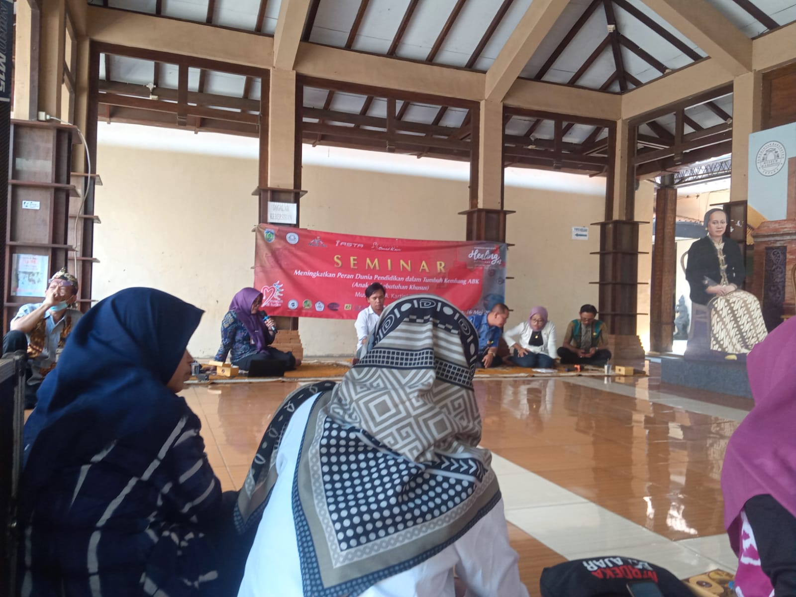 Seminar "Meningkatkan Peran Dunia Pendidikan dalam Tumbuh Kembang ABK" di Museum RA Kartini Jepara pada Selasa (16/5/2023) (KlikFakta/Nur Ithrotul Fadhilah)