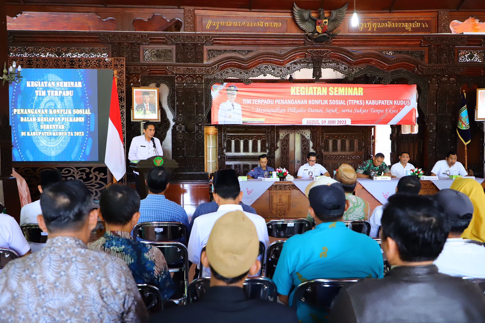 seminar Tim Terpadu Penanganan Konflik Sosial (TTPKS) di Pendapa Kabupaten Kudus, Jumat (9/6)