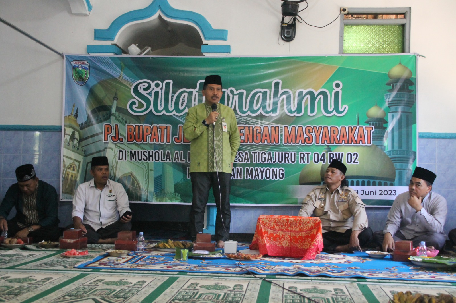 Program Musala Bergerak di Musala Al Ittihad Desa Tiga Juru dan Safari Jumat Masjid Baitul Muttaqin Desa Sengonbugel, Kecamatan Mayong, Jumat (9/6/2023) (Diskominfo Jepara)