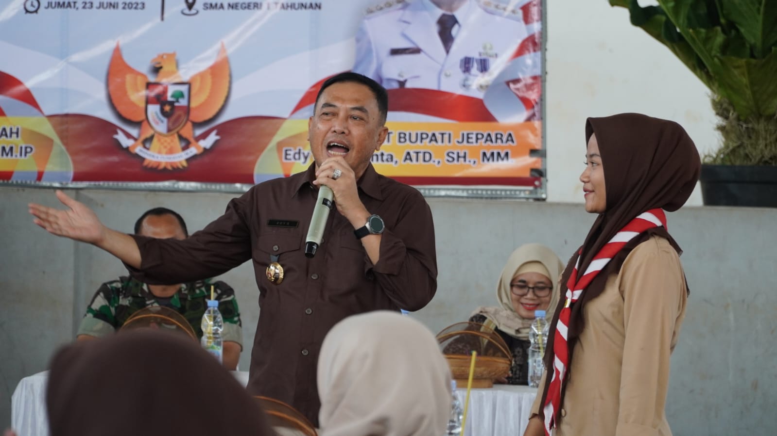 Pj Bupati Jepara dalam kelas kebangsaan di SMA Negei 1 Tahunan, Jumat (23/6/2023) (Diskominfo Jepara)