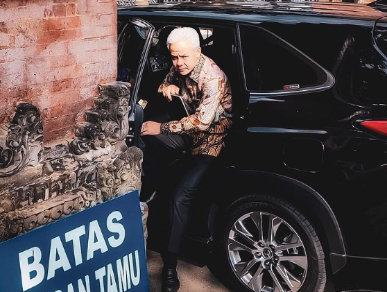 Ganjar sampai di Istana Kepresidenan untuk bertemu Presiden Jokowi (Instagram: ganjar_pranowo)