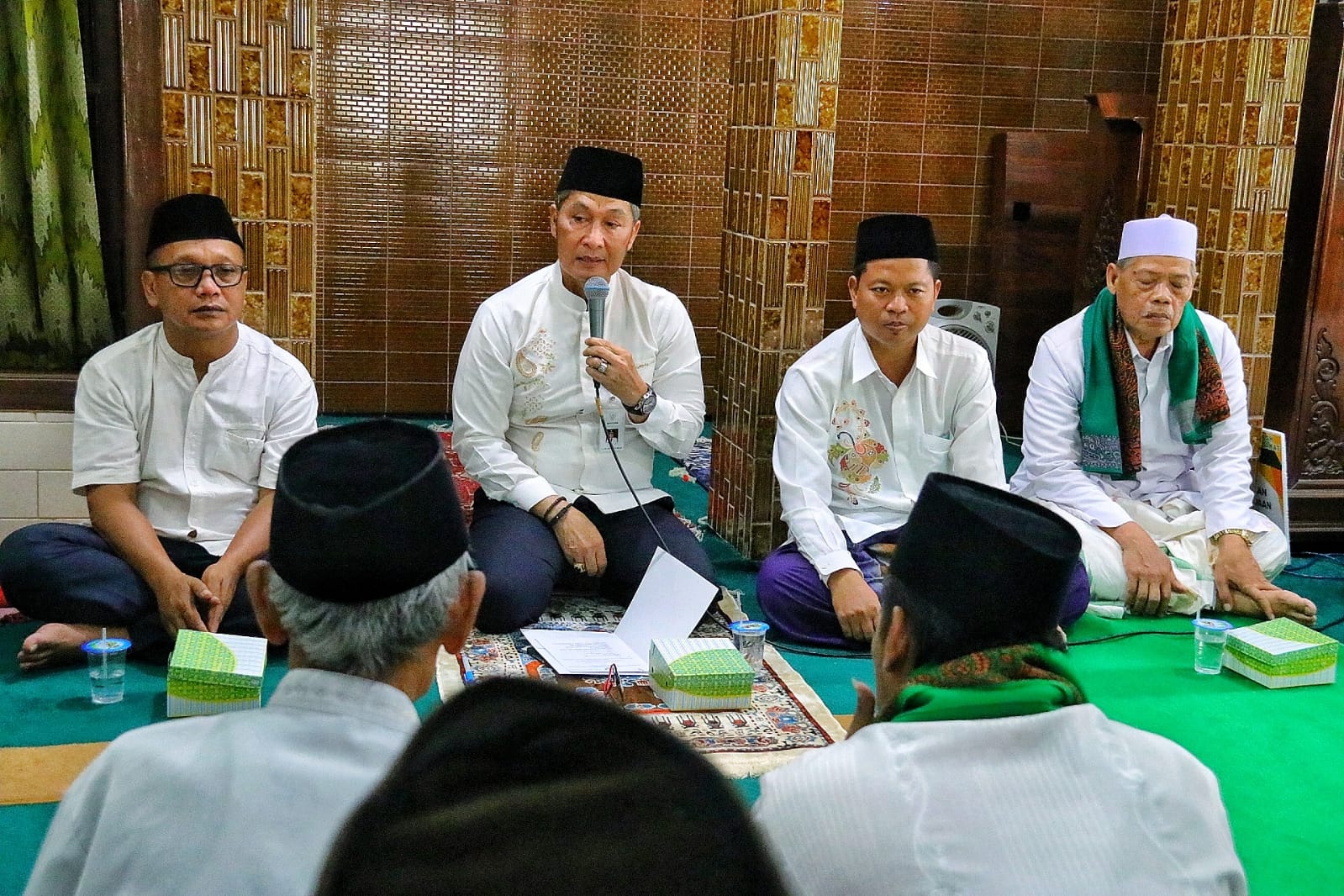 Agenda Safari Jumat yang dilakukan Bupati Kudus Hartopo di Masjid Jami' Baiturrohman, Desa Medini pada Jumat (14/7/2023) (Foto: Diskominfo Kudus)