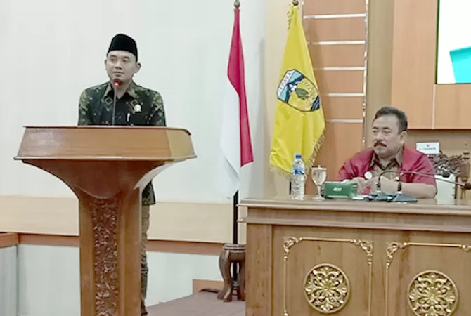 Ketua DPRD Jepara Haizul Ma’arif saat menyampiakan pada Workshop Penanganan RTLH Terintegritas Tahun 2023 di Gedung Shima, Rabu (14/6/2023)