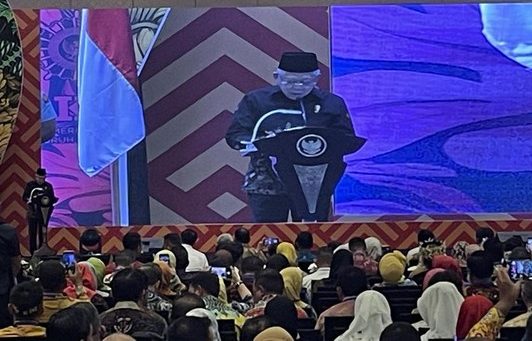 Wakil Presiden Ma'ruf Amin dalam Rapat Kerja Nasional (Rakernas) Asosiasi Pemerintah Kabupaten Seluruh Indonesia (Apkasi) ke-15. Rakernas berlangsung di ICE BSD, Kabupaten Tangerang, Kamis (20/7/2023) (Foto: DetikNews)