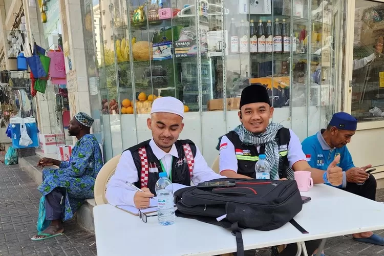 Ketua DPRD Jepara, Haizul Ma'arif saat menunaikan ibadah haji di Makkah. Ia terpaksa pulang cepat karena sakit.