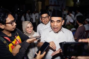 Hj Jamilah Abdul Gani bersama Sekretaris Jenderal DPP Gerindra H. Ahmad Muzani usai peringatan Maulid Nabi Muhammad yang digelar di Rumah Pemenangan Hajjah Jamilah Abdul Gani pada Rabu (27/8/2023) (Klikfakta/istimewa).