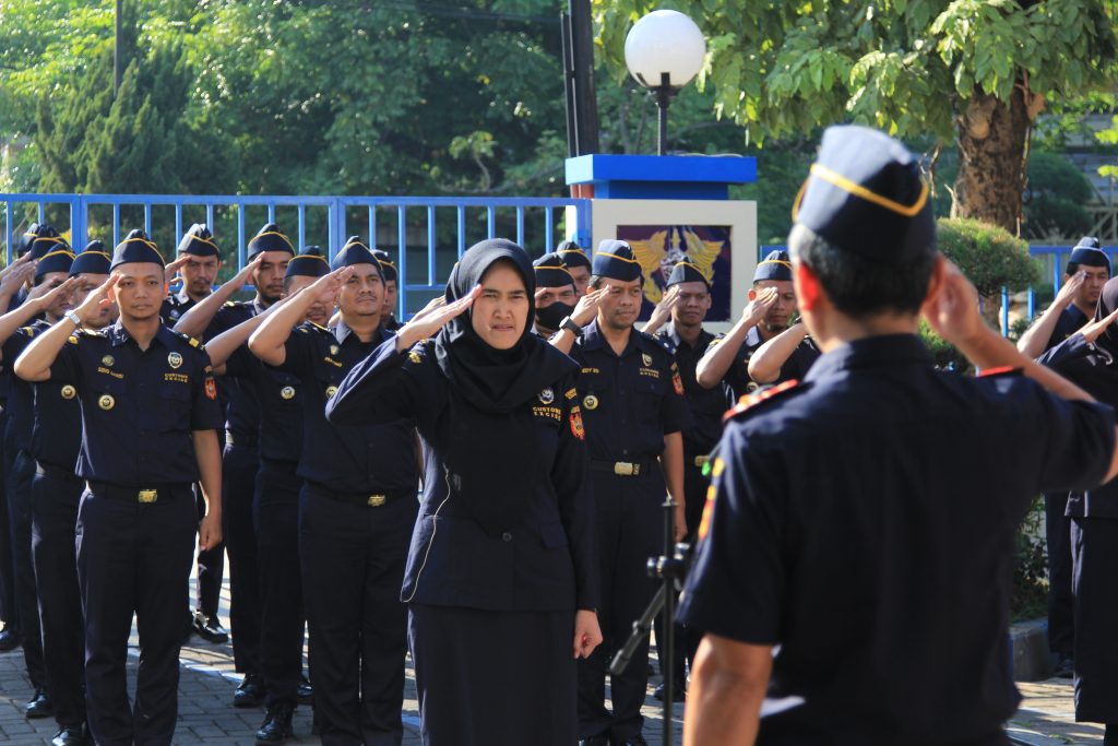 Rayakan Hari Bea Cukai ke 77, Fokus Optimalkan Penindakan 1 Mbak Asti Komandan Apel HBC ke 77 16