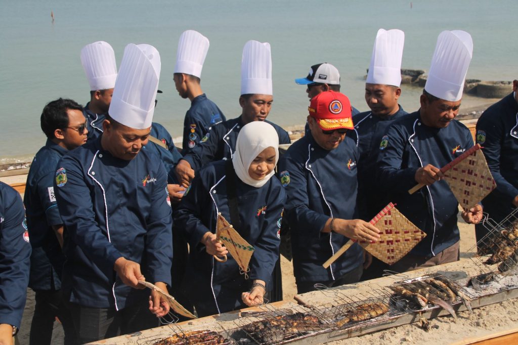Jepara Catatkan Rekor MURI Membakar Ikan Terbanyak 6 WhatsApp Image 2023 10 15 at 14.00.11