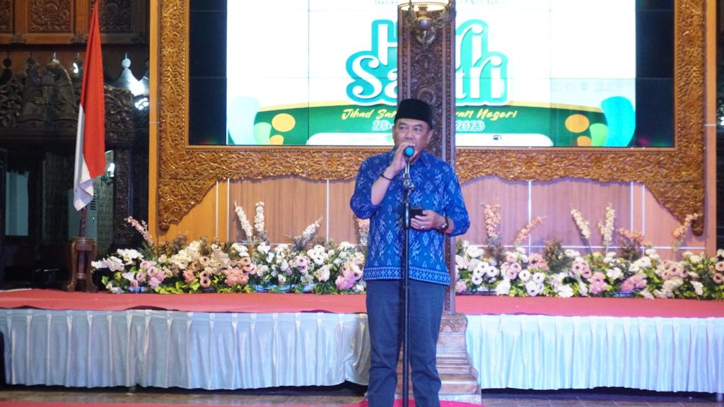 Peragaan Busana Islami Meriahkan Hari Santri, Pj Bupati Jepara Beri Bonus ke Pemenang 1 WhatsApp Image 2023 10 22 at 07.20.56 2