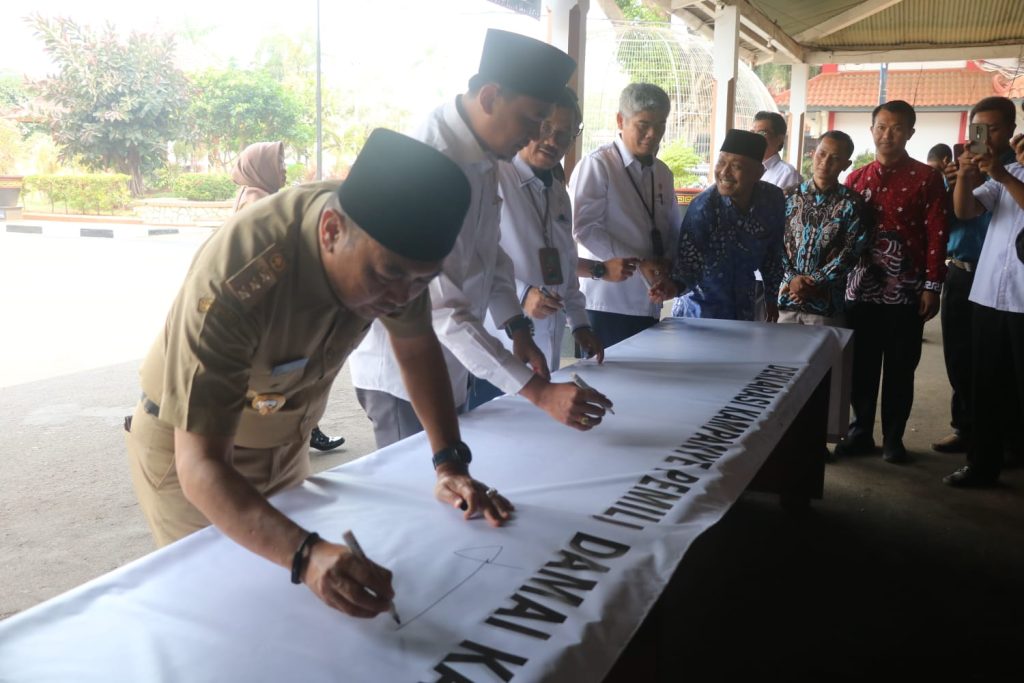 Sebait Pantun Pj Bupati Jepara Ajak Elemen Masyarakat Wujudkan Pemilu Damai 1 WhatsApp Image 2023 10 23 at 12.29.42
