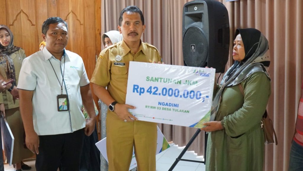 Sekda Jepara Dorong RT/RW Diikutkan BPJS Ketenagakerjaan 4 WhatsApp Image 2023 10 23 at 14.47.14