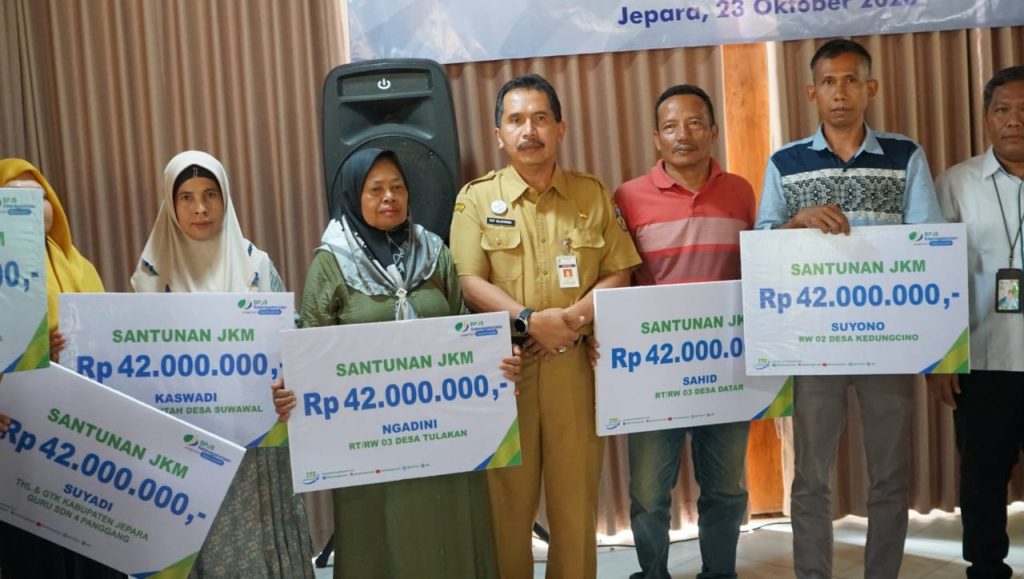 Sekda Jepara Dorong RT/RW Diikutkan BPJS Ketenagakerjaan 2 WhatsApp Image 2023 10 23 at 14.47.14 2