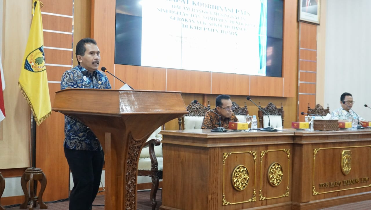 Kamis, (2/11/2023) digelar Rapat Koordinasi PATS dalam rangka meningkatkan sinergitas dan komitmen mendukung gerakan "Yuk Sekolah Maneh" tahun 2023. Kegiatan digelar di Gedung Shima, Setda Jepara. (foto:istimewa)