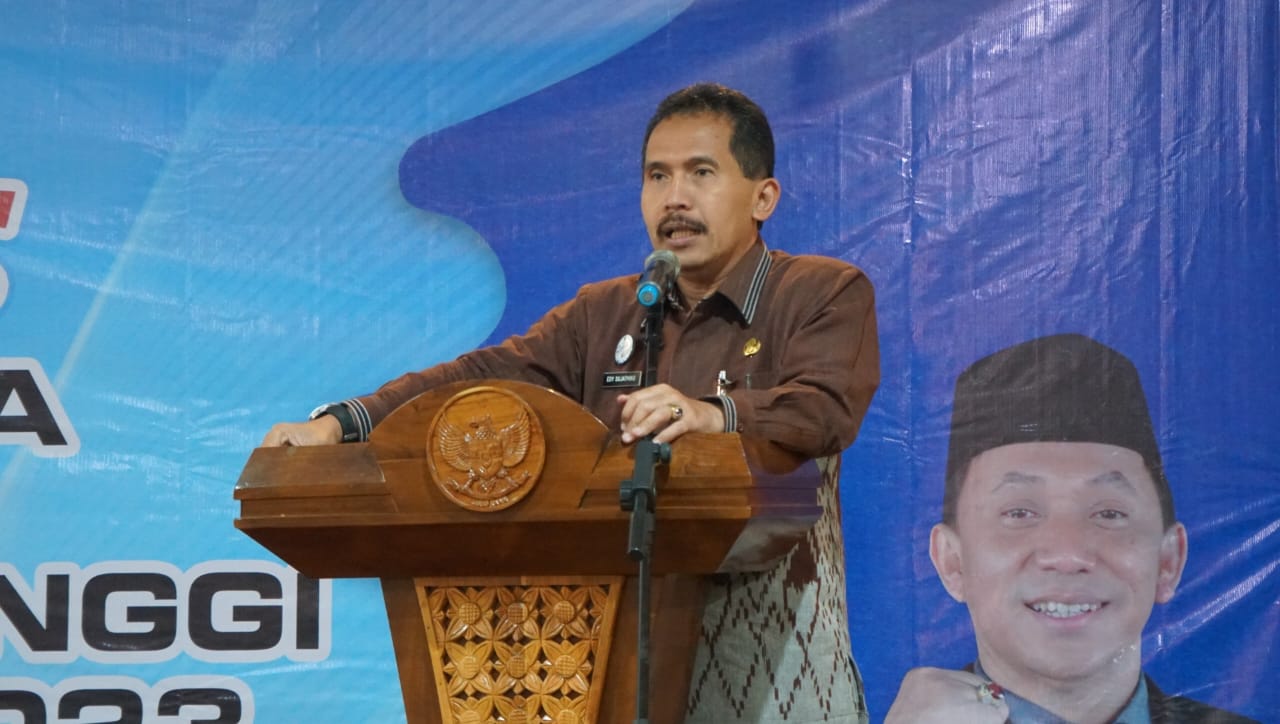 Sekretaris Daerah (Sekda) Kabupaten Jepara Edy Sujatmiko bicara di hadapan bendahara 184 desa di Jepara pada Selasa (21/11/2023) di Ono Joglo Resort, Bandengan, Jepara (Bakopi Jepara)