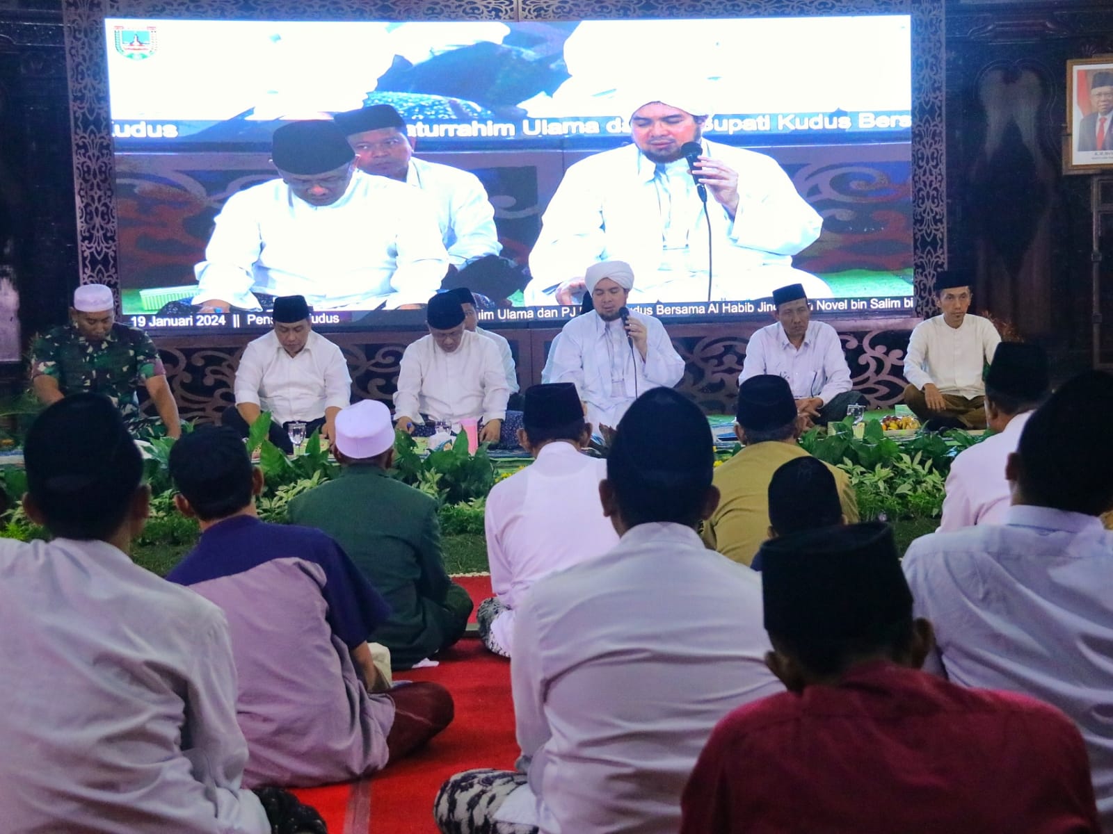 silaturahmi dengan ulama dan umara di pendopo Kabupaten Kudus pada Jumat (19/1/2024) malam (Diskominfo Kudus)