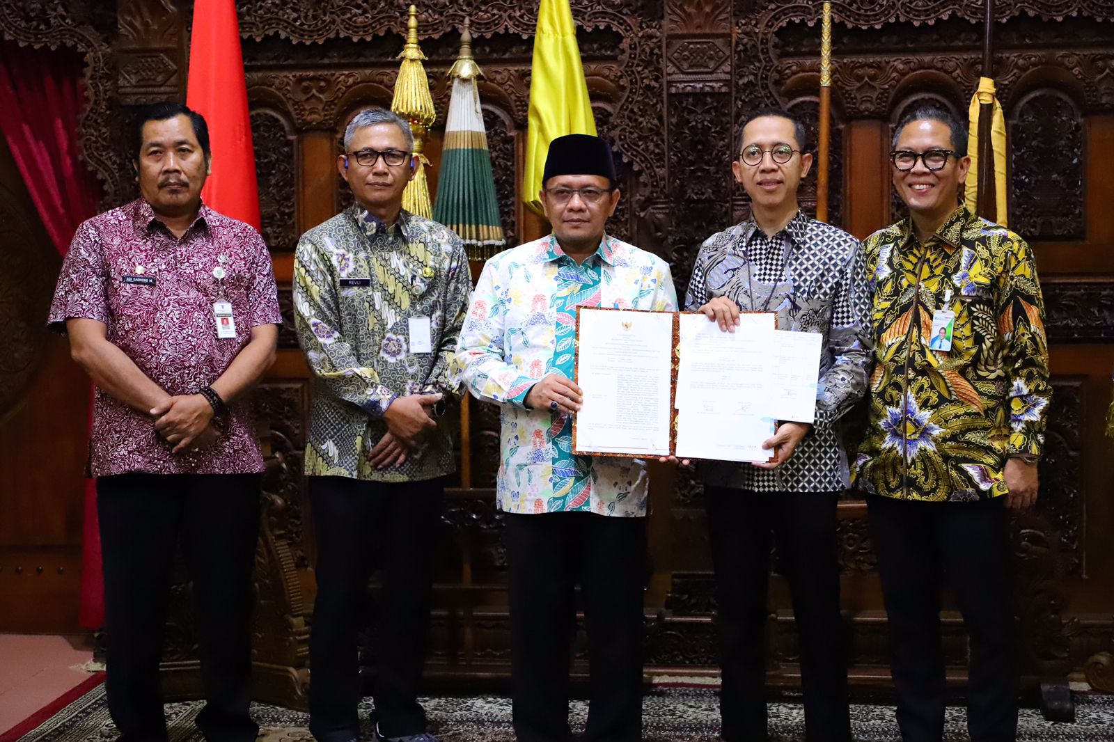 Penandatanganan Momerandum of Understanding (MoU) antara Pemerintah Kabupaten Kudus dengan BPJS Ketenagakerjaan Cabang Kudus di Pendapa Kabupaten Kudus, Rabu (21/2/2024)
