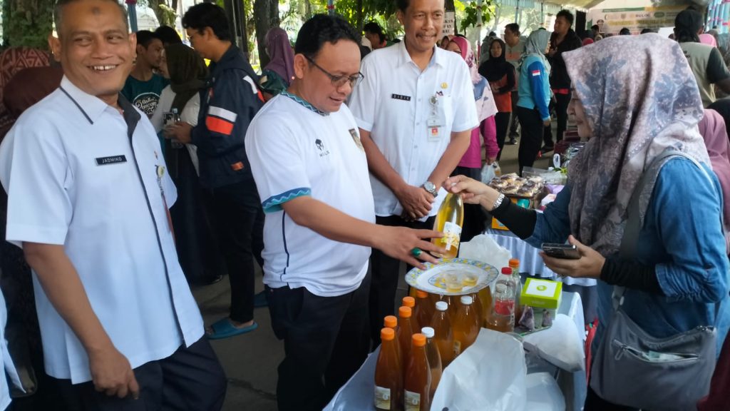Dispertan Selenggarakan Pasar Pangan Murah Hasil Pertanian Lokal 1 WhatsApp Image 2024 02 02 at 12.02.17