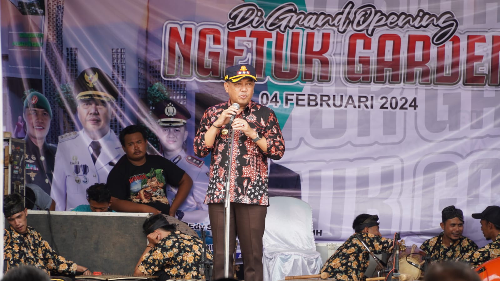 Penjabat (Pj) Bupati Jepara H. Edy Supriyanta meresmikan Rest Area Ngetuk Garden di Desa Ngabul, Kecamatan Tahunan, Minggu, (4/2/2024) (Diskominfo Jepara)