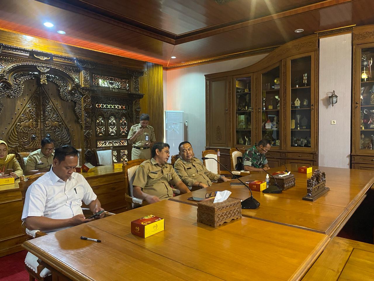 rapat Tim Pengendali Inflasi Daerah (TPID) Kabupaten Jepara via zoom, pada Senin (19/2/2024)