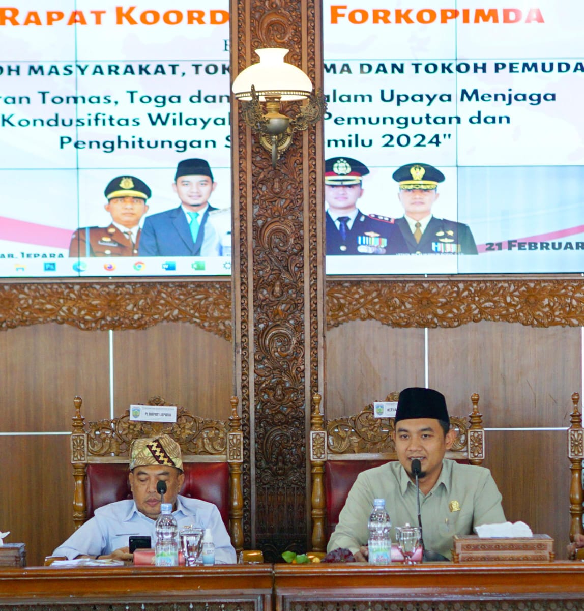 Gus Haiz dalam Forum Komunikasi Pimpinan Daerah (Forkopimda) Kabupaten Jepara bertemu dengan para tokoh agama, tokoh masyarakat, tokoh pemuda, dan unsur ormas di Pendopo R.A. Kartini Jepara pada Rabu (21/2/2024) (Bakopi)