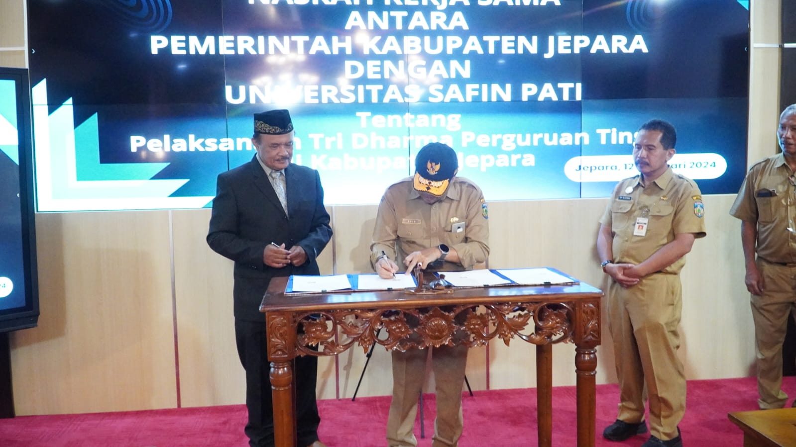 Pemerintahan Kabupaten Jepara melakukan penandatanganan naskah kerja sama dengan Universitas Safin Pati (USP)