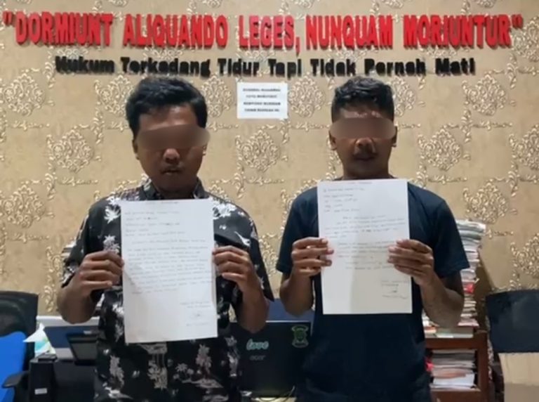 Dua pemuda pelaku pelemparan kucing ke laut ditangkap Polres Jepara dan diminta membuat surat pernyataan dan klarifikasi