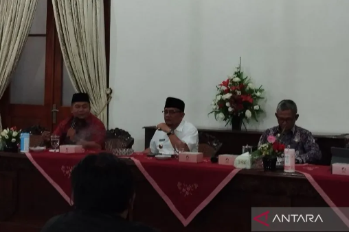 konferensi pers di Pendopo Pringgitan Kudus, Rabu (28/2/2024) (ANTARA)