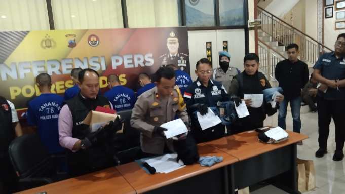 Gelar perkara delapan pemuda pelaku pengeroyokan pada malam takbiran di Desa Undaan Tengah (Foto: SUARABARU.ID)