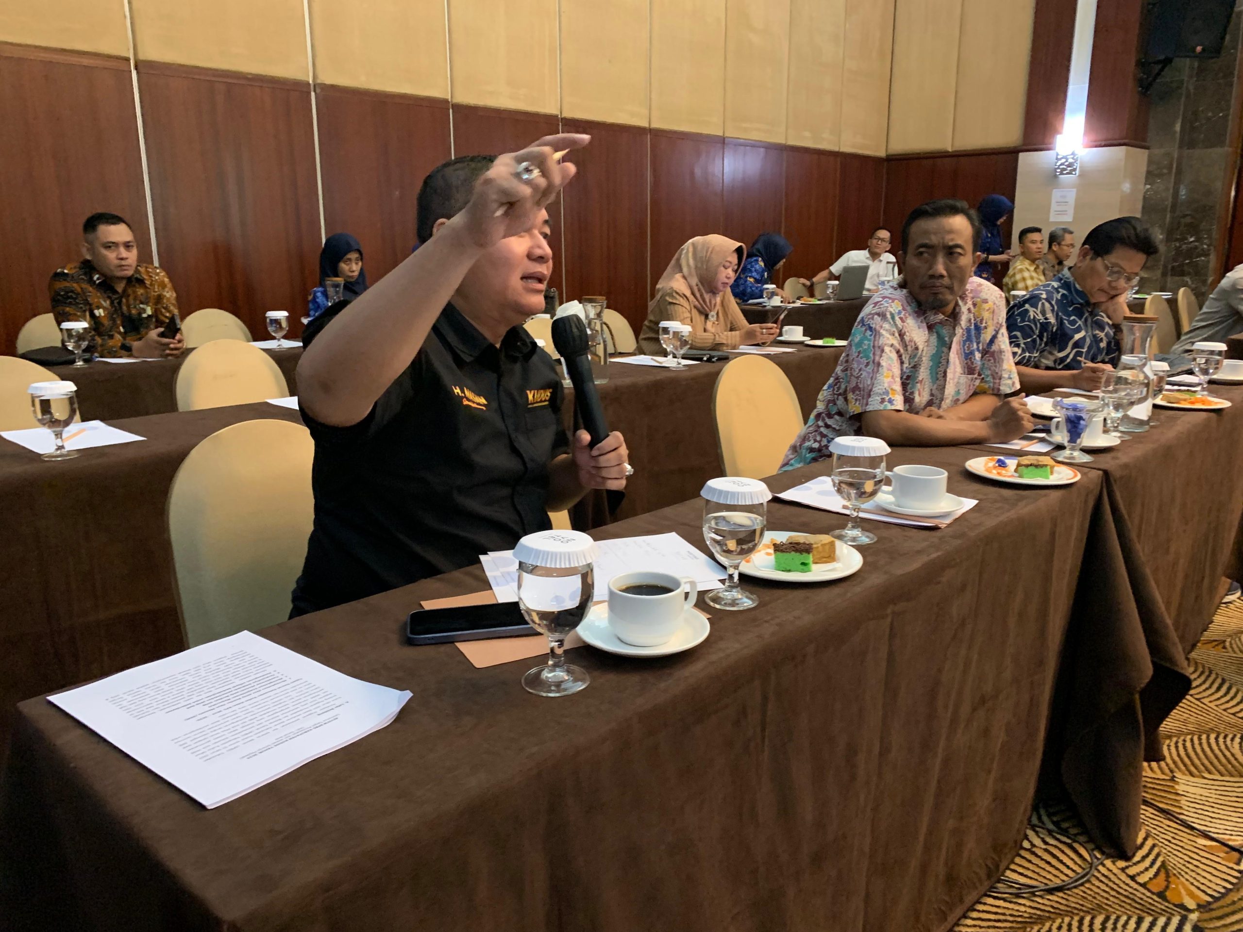 Ketua DPRD Kabupaten Kudus, Masan saat berbicara pada acara Workshop Pimpinan dan Anggota DPRD Kudus, di Hotel Novotel Semarang, yang berlangsung dari 16-18 Mei 2024. (*/KF)