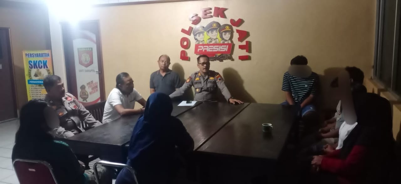 Lima pasangan diamankan dari sebuah rumah kos di Kecamatan Jati, Kudus oleh petugas dari Polsek Jati, Polres Kudus