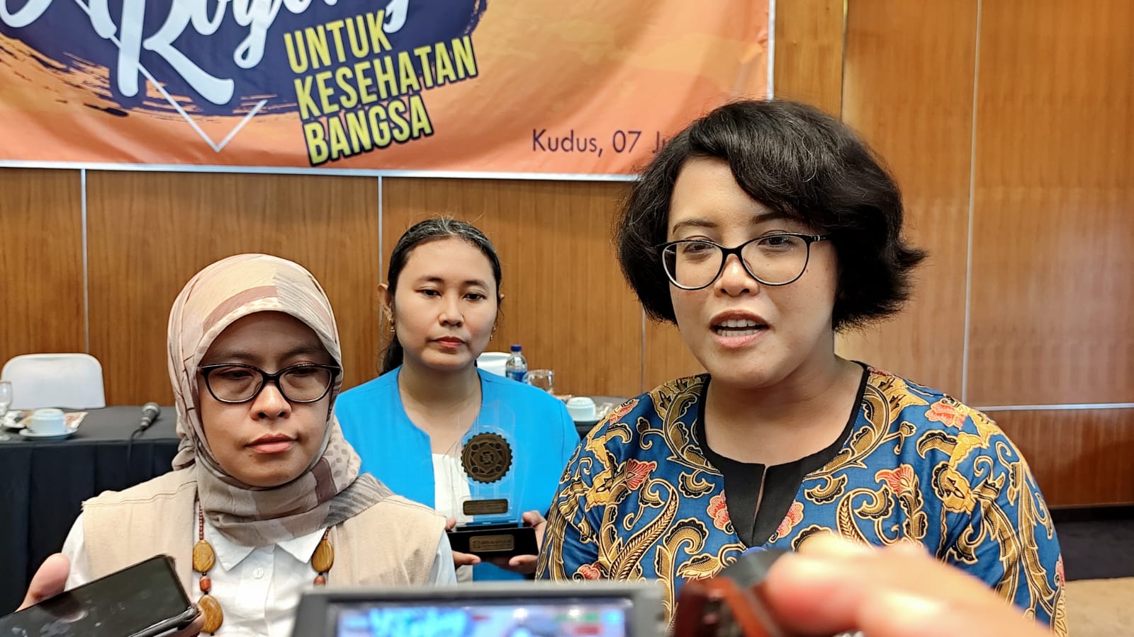 Lagi, RS Mardi Rahayu Peroleh Penghargaan dari BPJS Kesehatan 1 dr. Yuliana Wara, selaku Direktur Sumber Daya dan Umum RS Mardi Rahayu
