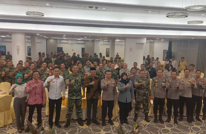 sosialisasi terkait netralitas TNI Polri di hotel @home pada Jumat (31/5) (Foto: Suara Merdeka Muria)