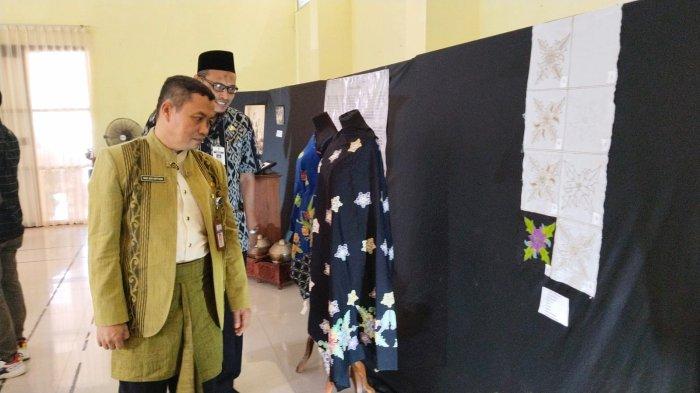 Suasana pameran batik di Museum R.A. Kartini (Foto: TribunBanyumas)