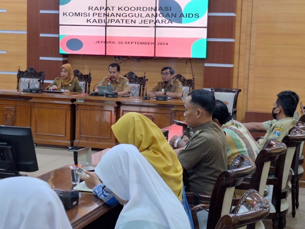 rapat koordinasi Komisi Penanggulangan AIDS Kabupaten Jepara, di Ruang Rapat RMP Sosrokartono Setda setempat, Senin (30/9/2024)
