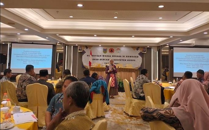 Rapat diseminasi hasil pendataan warga di kawasan rawan bencana di hotel @Hom, Selasa (12/11/24).(sumber: JOGLO JATENG)