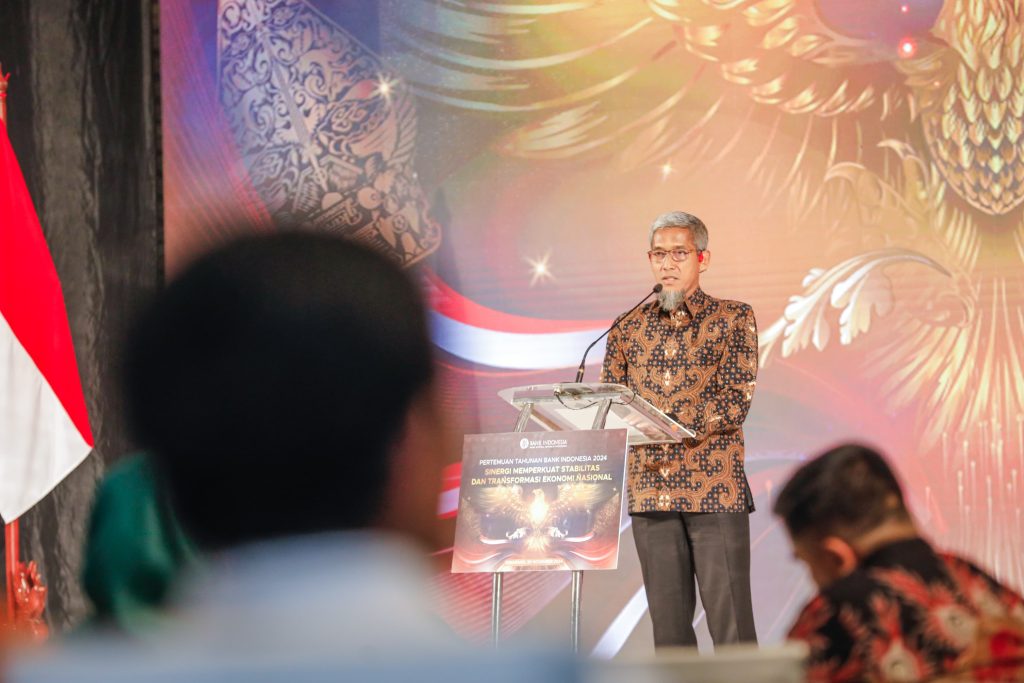 Sekretaris Daerah Provinsi Jawa Tengah, Sumarno saat acara Pertemuan Tahunan Bank Indonesia Jateng, di Hotel Padma Semarang, Jumat (29/11/2024) menekankan pentingnya kolaborasi untuk menguatkan ekonomi (foto: laman resmi Pemprov Jateng)