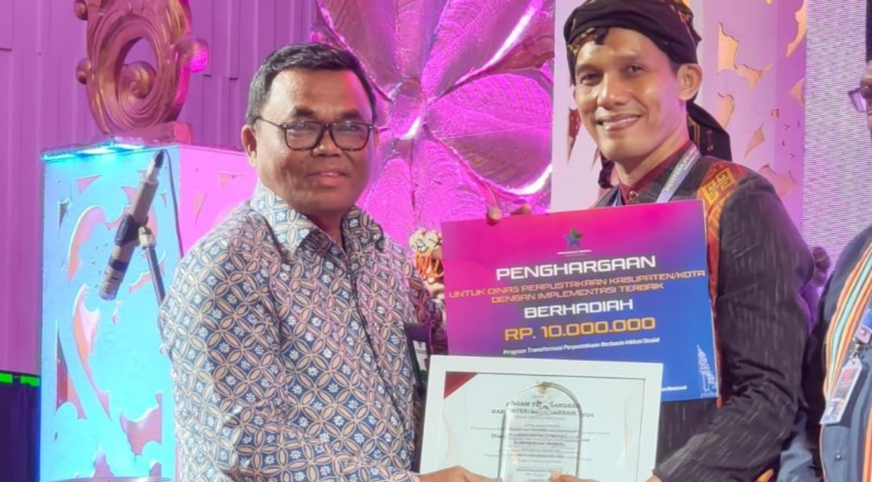 Pemerintah Kabupaten Jepara melalui Dinas Kearsipan dan Perpustakaan Kabupaten Jepara menerima penghargaan Ajang Pertemuan Pembelajaran Sebaya Tingkat Nasional di Bali pada 6-8 November 2024