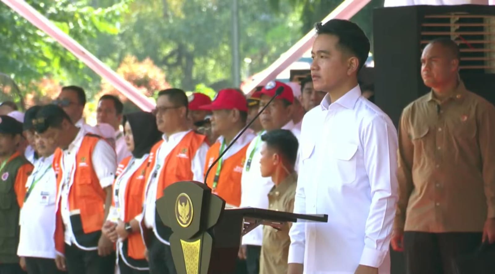 Wakil Presiden Republik Indonesia (Wapres), Gibran Rakabuming Raka ketika hadir dalam acara apel kesiapsiagaan Badan Amil Zakat Nasional (Baznas) Jum'at (13/12)